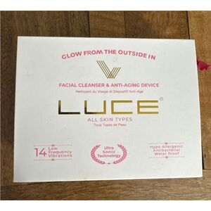 LUCE Sonic Facial Cleansing Device | Silicone Face Brush | New Open Box